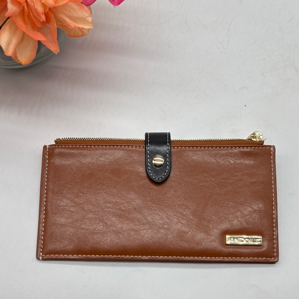 Andoilt Brown Leather Wallet with several card pockets